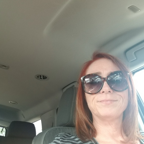 Meet your Posher, Kim - Picture 1 of 1